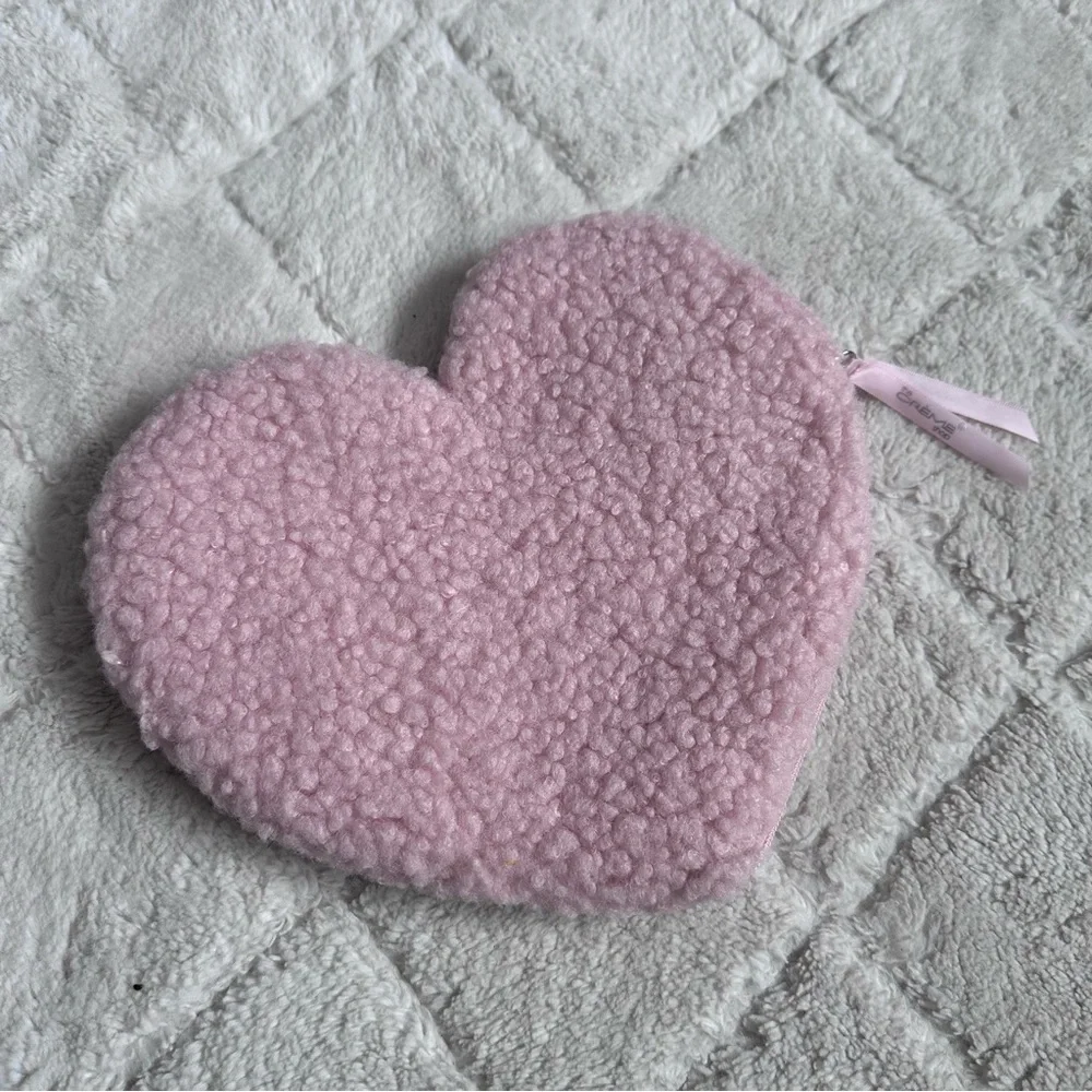 Box Lunch | The Creme Shop Teddy Bag Plush Heart Cosmetic Bag